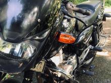 https://riyasewana.com/uploads/bajaj-pulsar-180-2916392719455.jpg