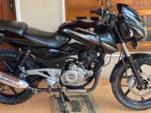 Bajaj Pulsar 180 2016 Motorbike
