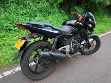 https://riyasewana.com/uploads/bajaj-pulsar-180-301929026735.jpg