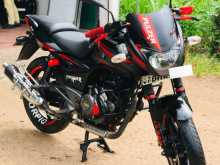 Bajaj PULSAR 180 2018 Motorbike