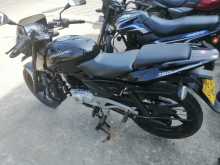 https://riyasewana.com/uploads/bajaj-pulsar-180-31004221732.jpg