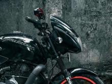 https://riyasewana.com/uploads/bajaj-pulsar-180-311131596925.jpg