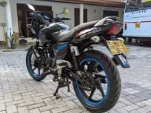 https://riyasewana.com/uploads/bajaj-pulsar-180-311312574192.jpg