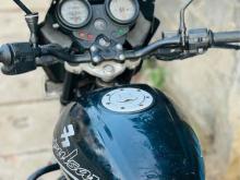 https://riyasewana.com/uploads/bajaj-pulsar-180-31560624501.jpg