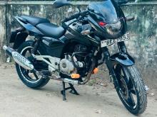 Bajaj Pulsar 180 2016 Motorbike