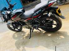 Bajaj Pulsar 180 2017 Motorbike