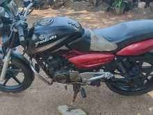 https://riyasewana.com/uploads/bajaj-pulsar-180-51504364733.jpg