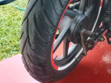 https://riyasewana.com/uploads/bajaj-pulsar-180-51506346174.jpg