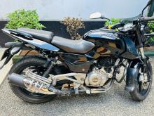 Bajaj Pulsar 180 2013 Motorbike