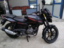 Bajaj Pulsar 180 2017 Motorbike
