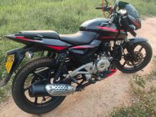 Bajaj Pulsar 180 2014 Motorbike