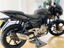 https://riyasewana.com/uploads/bajaj-pulsar-180-711541713664.jpg