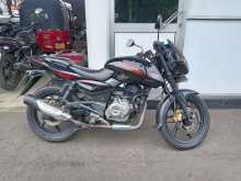 Bajaj Pulsar 180 2017 Motorbike