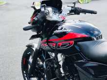 https://riyasewana.com/uploads/bajaj-pulsar-180-94362713363.jpg
