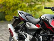 https://riyasewana.com/uploads/bajaj-pulsar-200-10843466164.jpg