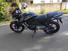 https://riyasewana.com/uploads/bajaj-pulsar-200-15222920623550.jpg
