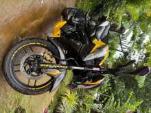 https://riyasewana.com/uploads/bajaj-pulsar-200-2719290713733.jpg