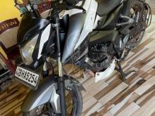 Bajaj Pulsar 200 2018 Motorbike