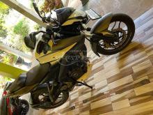 https://riyasewana.com/uploads/bajaj-pulsar-200-302243181323260.jpg