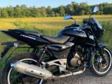 https://riyasewana.com/uploads/bajaj-pulsar-200-3023155913972.jpg