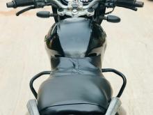 https://riyasewana.com/uploads/bajaj-pulsar-200-311353819275.jpg