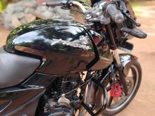 https://riyasewana.com/uploads/bajaj-pulsar-200-514353719815.jpg