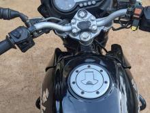 https://riyasewana.com/uploads/bajaj-pulsar-200-51735316964.jpg