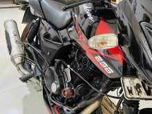 https://riyasewana.com/uploads/bajaj-pulsar-200-921464422993.jpg