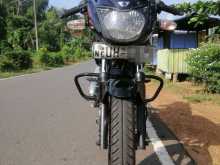 https://riyasewana.com/uploads/bajaj-pulsar-200-9911004963.jpg