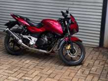 https://riyasewana.com/uploads/bajaj-pulsar-200-9952084542.jpg