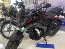 https://riyasewana.com/uploads/bajaj-pulsar-200ns-3118215419396.jpg