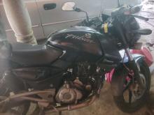 https://riyasewana.com/uploads/bajaj-pulsar-220-27841086792.jpg