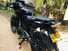 Bajaj Pulsar 220 2011 Motorbike