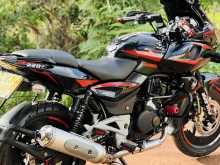 Bajaj Pulsar 220F 2011 Motorbike