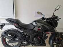 Bajaj Pulsar N160 2025 Motorbike