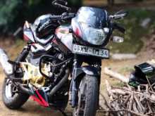 Bajaj Pulsar 2012 Motorbike