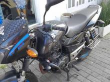 https://riyasewana.com/uploads/bajaj-pulsar-9221852428340.jpg