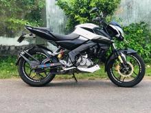 Bajaj Pulsar N 160 2017 Motorbike