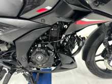 https://riyasewana.com/uploads/bajaj-pulsar-n160-20639461426.jpg
