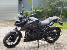 Bajaj Pulsar N160 2025 Motorbike