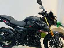 https://riyasewana.com/uploads/bajaj-pulsar-n160-2422112613622.jpg