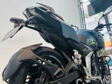 https://riyasewana.com/uploads/bajaj-pulsar-n160-309502513682.jpg