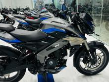 Bajaj Pulsar N200 2025 Motorbike