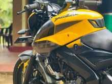 https://riyasewana.com/uploads/bajaj-pulsar-ns-227562113062.jpg