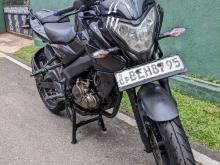 https://riyasewana.com/uploads/bajaj-pulsar-ns-5952346564.jpg