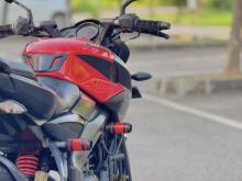 https://riyasewana.com/uploads/bajaj-pulsar-ns160-3019552424504.jpg