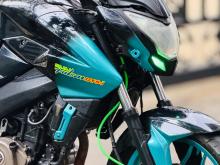 Bajaj Pulsar NS200 2016 Motorbike