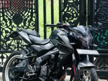Bajaj Pulsar NS200 2018 Motorbike
