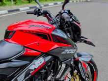 https://riyasewana.com/uploads/bajaj-pulsar-ns200-2321582913422.jpg
