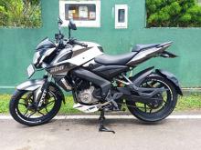 https://riyasewana.com/uploads/bajaj-pulsar-ns200-251259436155.jpg